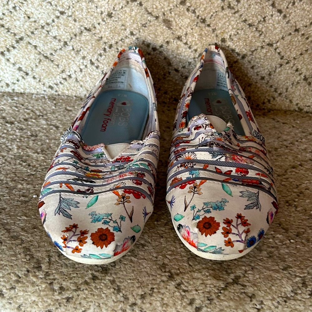 Floral BOBS size 7